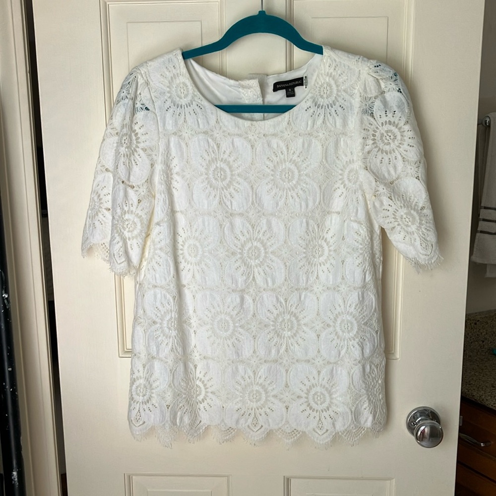 Banana Republic White Lace Women Top small